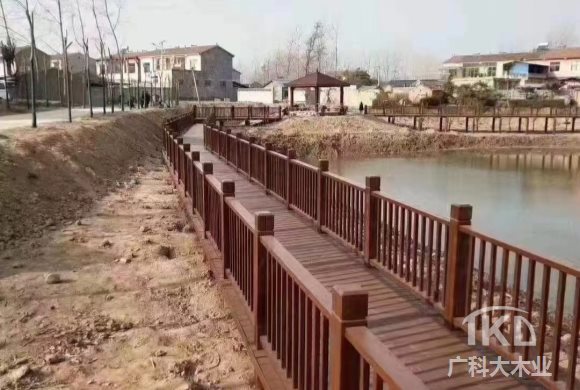 保定景區(qū)防腐木棧道工程施工