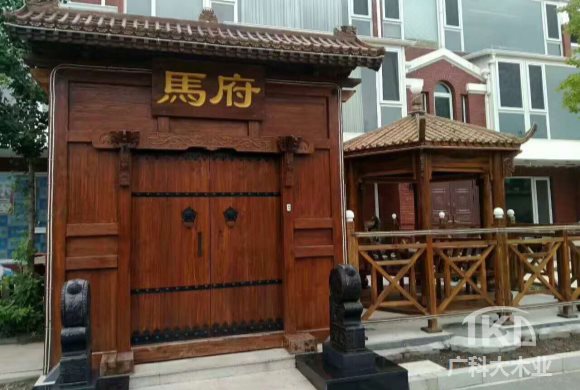 承接木門(mén)頭、門(mén)樓制作施工