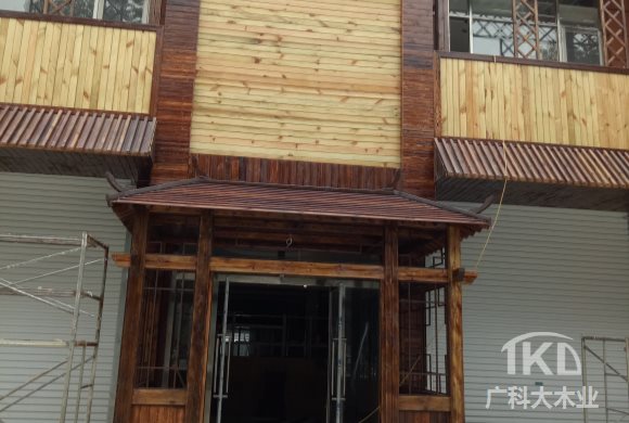 制作加工防腐木門(mén)頭、門(mén)樓