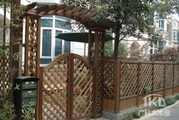 防腐木門(mén)樓木花園門(mén)施工