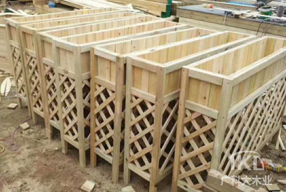 防腐木護(hù)欄花箱花池